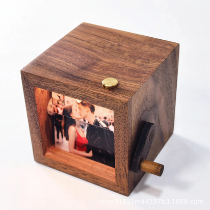 Create Lasting Memories with Our Hand-Cranked Photo Flip book Frame - A Unique Gift with Enchanting Lighting